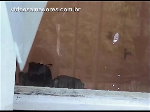 ❤️ Hombre cachondo mirando a su novia con otro chico, grabando un vídeo de follada sin molestar a la pareja ️❌ Video de porno en es.xxxifuck.ru ❌️